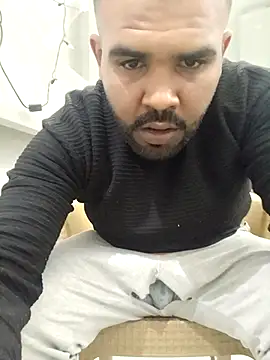 Snapshot of ListedLoin chatting on March 11, 2025, 10:40 am ListedLoin online show from March 11, 2025, 10:40 am