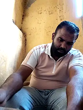 Snapshot of ListedLoin chatting on October 30, 2025, 1:34 pm ListedLoin online show from October 30, 2025, 1:34 pm