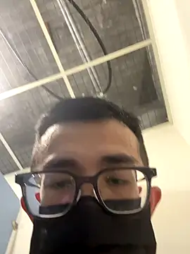 Snapshot of Stevenjt chatting on October 2, 2025, 3:30 pm Stevenjt online show from October 2, 2025, 3:30 pm