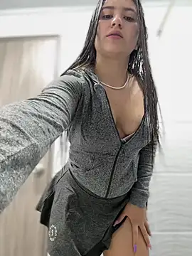 Snapshot of VAL_PRINCESS chatting on December 19, 2024, 12:13 am VAL PRINCESS online show from December 19, 2024, 12:13 am