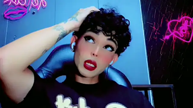 Marian LV online show from November 21, 2025, 2:05 pm