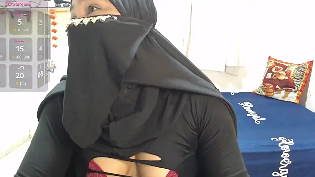 Snapshot of Aaliyah_brown chatting on October 16, 2025, 2:45 am Aaliyah brown online show from October 16, 2025, 2:45 am