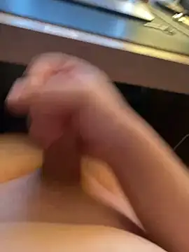 Snapshot of bigschlong290 chatting on February 11, 2025, 4:02 pm bigschlong290 online show from February 11, 2025, 4:02 pm