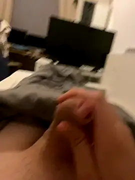 Snapshot of bigschlong290 chatting on October 17, 2025, 3:53 am bigschlong290 online show from October 17, 2025, 3:53 am