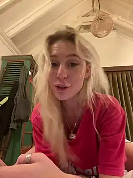 Snapshot of meanexx chatting on January 20, 2025, 2:03 pm meanexx online show from January 20, 2025, 2:03 pm