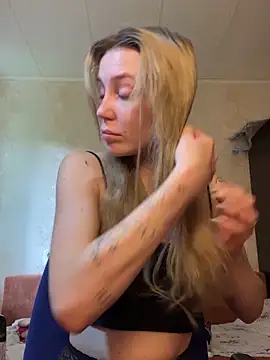 Snapshot of meanexx chatting on September 19, 2025, 11:11 am meanexx online show from September 19, 2025, 11:11 am