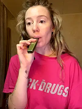 Snapshot of meanexx chatting on September 24, 2025, 1:42 am meanexx online show from September 24, 2025, 1:42 am