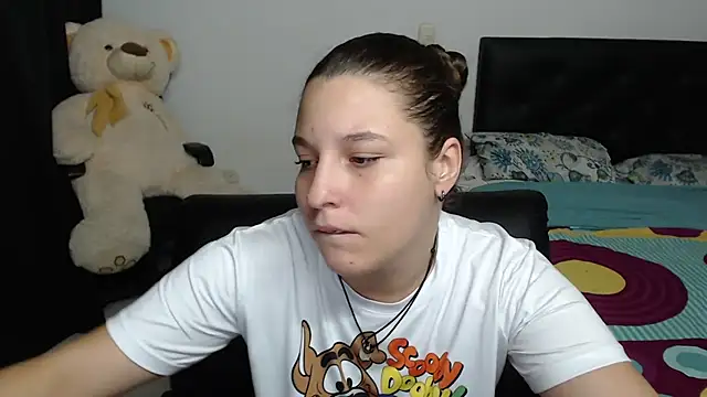 Snapshot of alexia_87 chatting on January 28, 2025, 2:21 am alexia 87 online show from January 28, 2025, 2:21 am