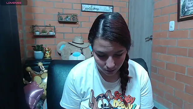 Snapshot of alexia_87 chatting on September 28, 2025, 6:24 pm alexia 87 online show from September 28, 2025, 6:24 pm