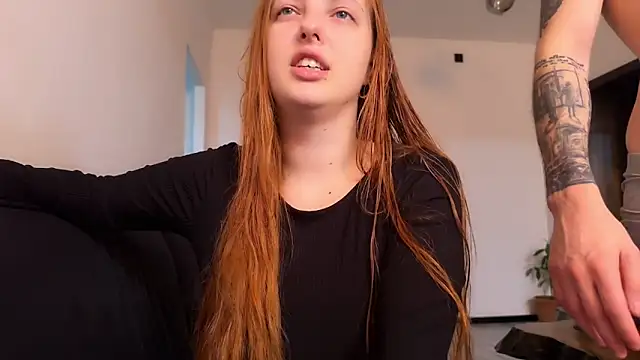 Snapshot of Chaptertoo chatting on October 9, 2025, 5:55 pm Chaptertoo online show from October 9, 2025, 5:55 pm