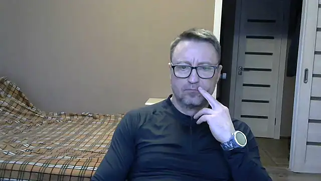 Snapshot of HarrySnake chatting on December 6, 2024, 10:27 am HarrySnake online show from December 6, 2024, 10:27 am