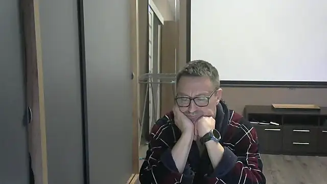 Snapshot of HarrySnake chatting on October 6, 2025, 2:14 pm HarrySnake online show from October 6, 2025, 2:14 pm