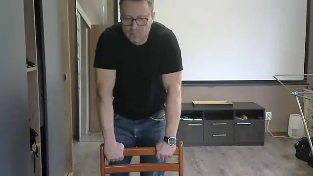 Snapshot of HarrySnake chatting on November 8, 2025, 7:41 am HarrySnake online show from November 8, 2025, 7:41 am