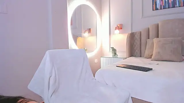 Snapshot of aria_greco chatting on December 13, 2024, 2:43 am aria greco online show from December 13, 2024, 2:43 am