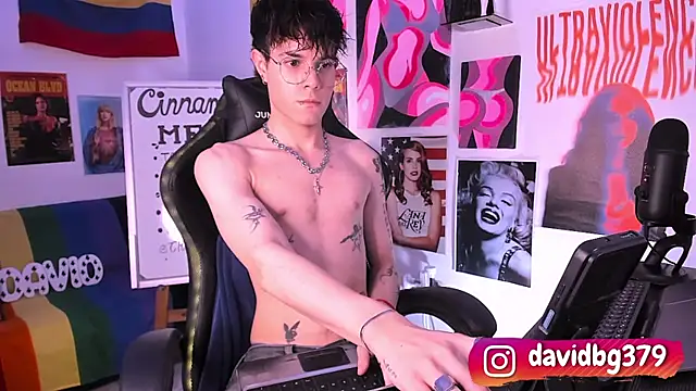 Snapshot of cinnamon_boyxxx chatting on March 9, 2025, 7:12 am cinnamon boyxxx online show from March 9, 2025, 7:12 am