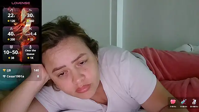 Snapshot of saramartinez1000 chatting on March 6, 2025, 5:24 am saramartinez1000 online show from March 6, 2025, 5:24 am