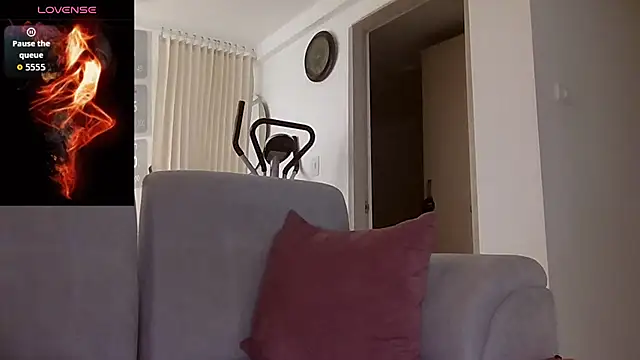 Snapshot of saramartinez1000 chatting on September 19, 2025, 2:40 pm saramartinez1000 online show from September 19, 2025, 2:40 pm