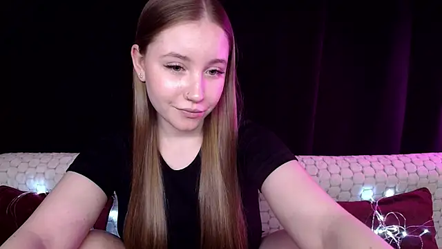 Snapshot of SindiWatsoon chatting on December 12, 2024, 7:04 pm SindiWatsoon online show from December 12, 2024, 7:04 pm