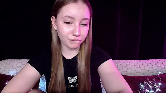 Snapshot of SindiWatsoon chatting on December 15, 2024, 4:04 pm SindiWatsoon online show from December 15, 2024, 4:04 pm