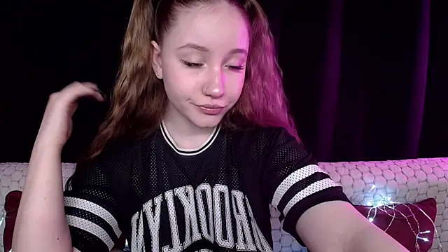 Snapshot of SindiWatsoon chatting on December 16, 2024, 12:06 pm SindiWatsoon online show from December 16, 2024, 12:06 pm