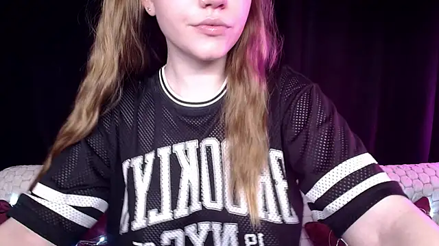 Snapshot of SindiWatsoon chatting on December 19, 2024, 12:23 pm SindiWatsoon online show from December 19, 2024, 12:23 pm