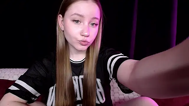 Snapshot of SindiWatsoon chatting on December 22, 2024, 12:49 pm SindiWatsoon online show from December 22, 2024, 12:49 pm