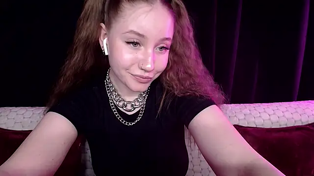 Snapshot of SindiWatsoon chatting on February 19, 2025, 5:06 pm SindiWatsoon online show from February 19, 2025, 5:06 pm