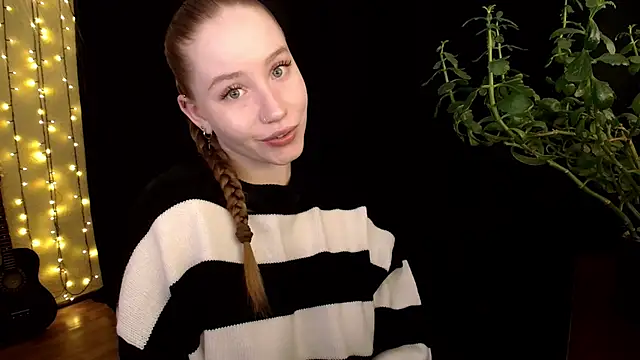 Snapshot of SindiWatsoon chatting on October 14, 2025, 11:22 am SindiWatsoon online show from October 14, 2025, 11:22 am