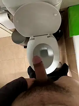 Snapshot of onbifeet chatting on February 17, 2025, 1:10 pm onbifeet online show from February 17, 2025, 1:10 pm