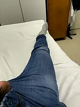 Snapshot of onbifeet chatting on February 20, 2025, 1:51 pm onbifeet online show from February 20, 2025, 1:51 pm