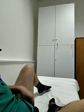 Snapshot of onbifeet chatting on March 5, 2025, 3:29 pm onbifeet online show from March 5, 2025, 3:29 pm