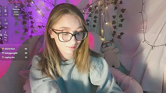 Snapshot of monlight__dana chatting on December 3, 2024, 4:50 pm monlight  dana online show from December 3, 2024, 4:50 pm