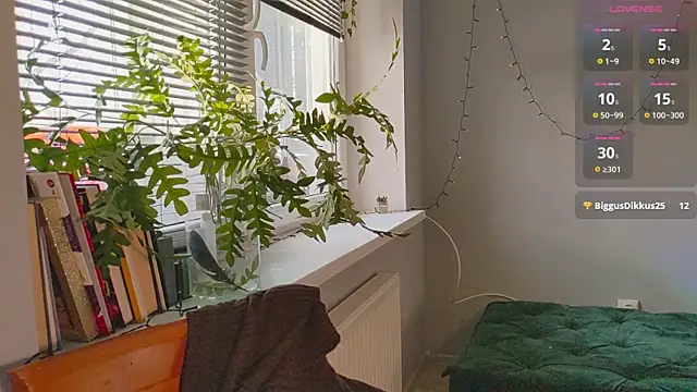 Snapshot of monlight__dana chatting on January 13, 2025, 1:17 pm monlight  dana online show from January 13, 2025, 1:17 pm