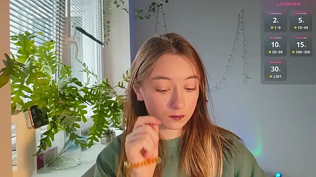 Snapshot of monlight__dana chatting on February 2, 2025, 9:40 am monlight  dana online show from February 2, 2025, 9:40 am