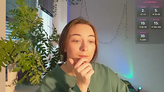 Snapshot of monlight__dana chatting on February 3, 2025, 12:47 pm monlight  dana online show from February 3, 2025, 12:47 pm