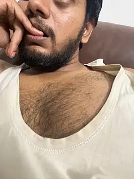 Snapshot of indianhotche chatting on October 31, 2025, 8:43 pm indianhotche online show from October 31, 2025, 8:43 pm