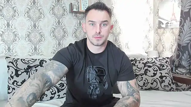 Snapshot of Jonmusclemaster chatting on January 20, 2025, 10:40 am Jonmusclemaster online show from January 20, 2025, 10:40 am