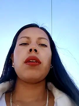 Snapshot of _andrea30 chatting on December 19, 2024, 1:40 pm  andrea30 online show from December 19, 2024, 1:40 pm