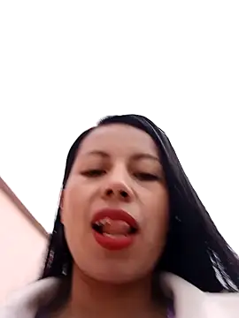Snapshot of _andrea30 chatting on December 23, 2024, 11:04 am  andrea30 online show from December 23, 2024, 11:04 am