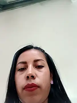 Snapshot of _andrea30 chatting on February 5, 2025, 11:55 am  andrea30 online show from February 5, 2025, 11:55 am