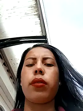 Snapshot of _andrea30 chatting on February 13, 2025, 12:43 pm  andrea30 online show from February 13, 2025, 12:43 pm
