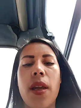 Snapshot of _andrea30 chatting on February 24, 2025, 6:47 pm  andrea30 online show from February 24, 2025, 6:47 pm