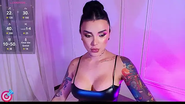 Snapshot of Ela_Doll_ chatting on March 3, 2025, 11:24 pm Ela Doll online show from March 3, 2025, 11:24 pm