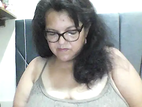 kassandra02 online show from October 2, 2025, 2:46 pm