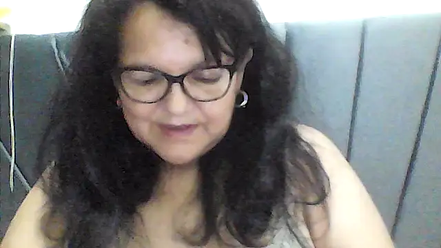 kassandra02 online show from October 23, 2025, 3:39 am