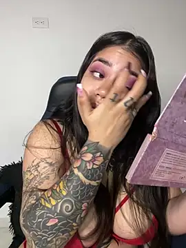 Snapshot of aliensexy chatting on February 23, 2025, 8:55 pm aliensexy online show from February 23, 2025, 8:55 pm