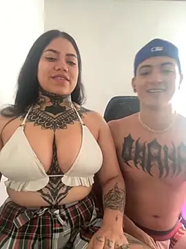 Snapshot of aliensexy chatting on October 5, 2025, 9:34 pm aliensexy online show from October 5, 2025, 9:34 pm