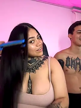 Snapshot of aliensexy chatting on October 18, 2025, 1:19 am aliensexy online show from October 18, 2025, 1:19 am