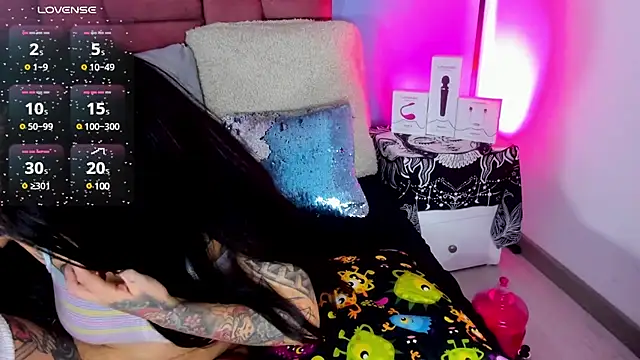 Snapshot of NinaInk chatting on February 20, 2025, 2:46 pm NinaInk online show from February 20, 2025, 2:46 pm