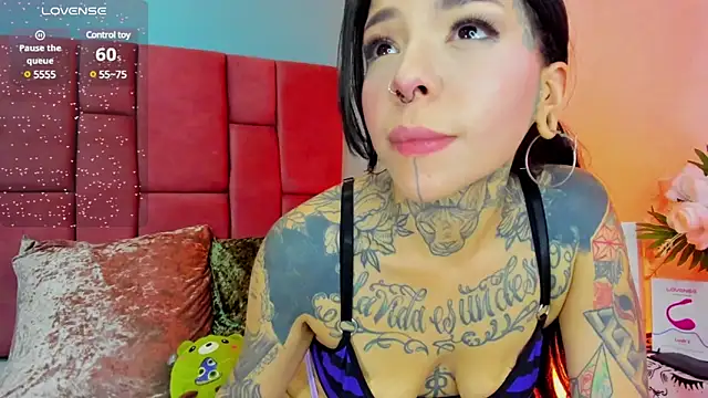 Snapshot of NinaInk chatting on February 23, 2025, 7:17 pm NinaInk online show from February 23, 2025, 7:17 pm